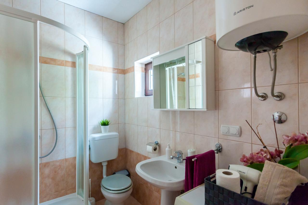 Apartment Placido Krk クルク エクステリア 写真